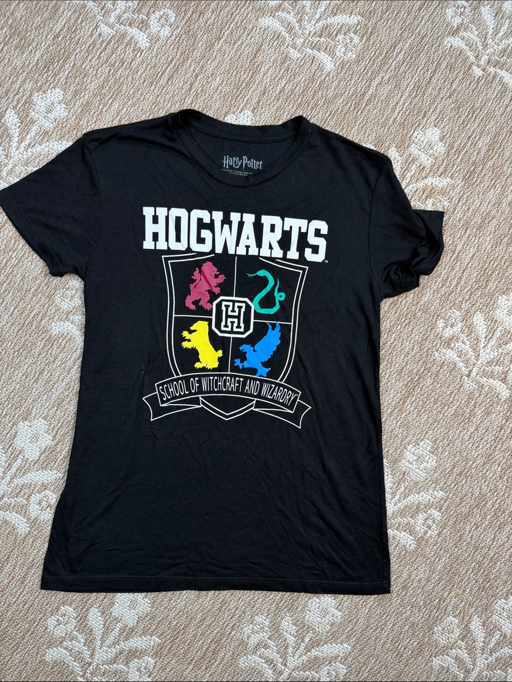 Harry Potter Hogwarts Crest Black T‑Shirt